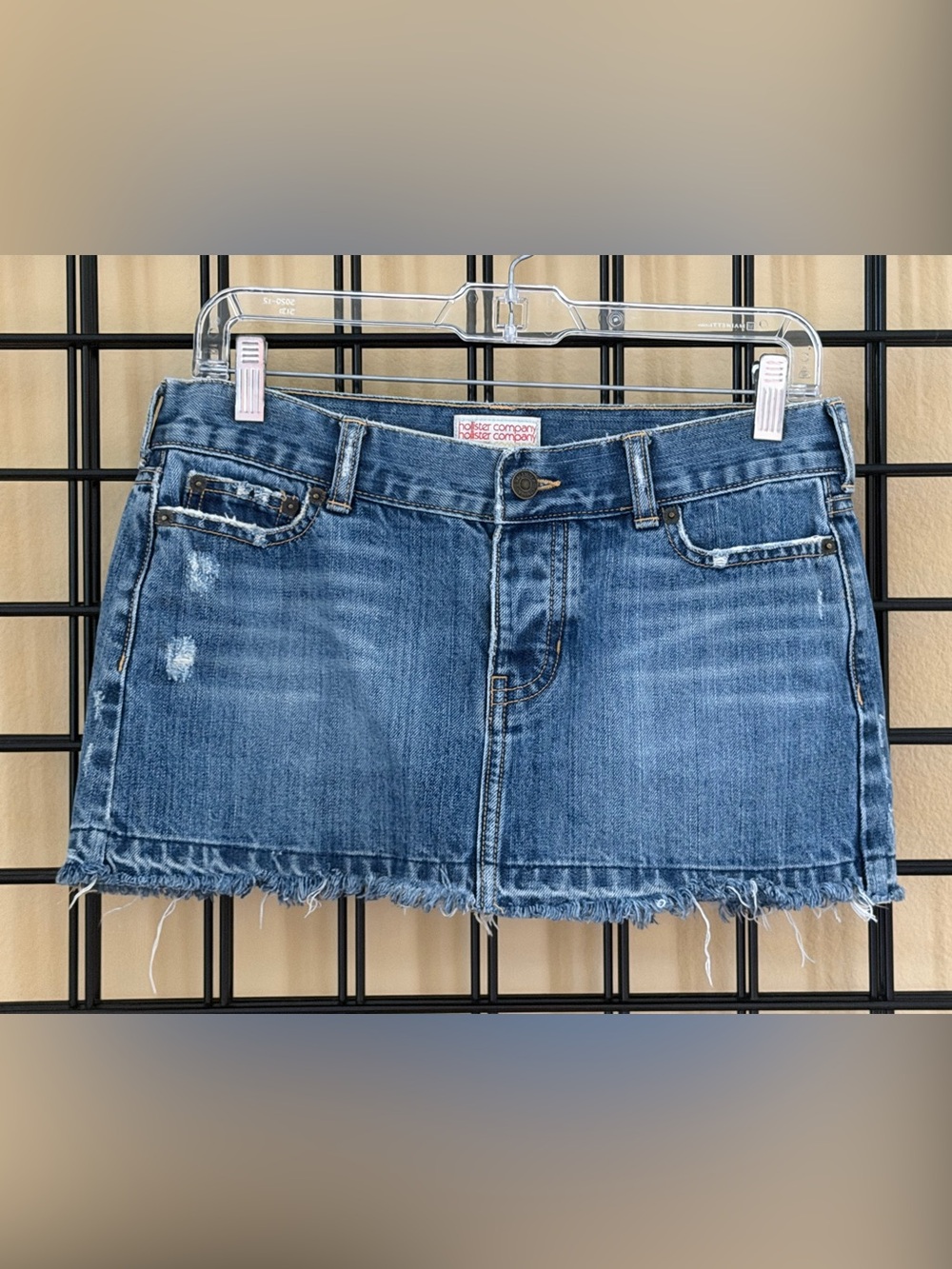 Y2K Hollister Co. Distressed Denim Mini Skirt Size 5 – Frayed Raw Hem
